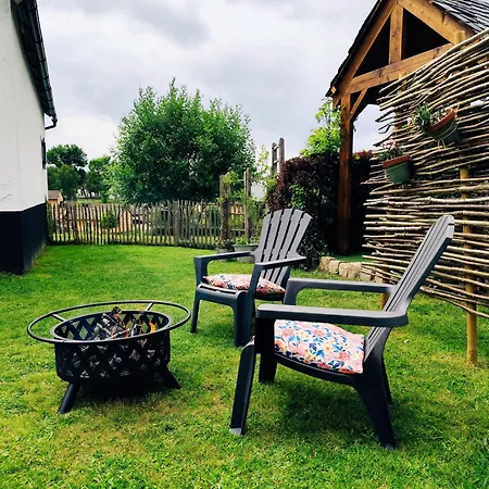 Le Cottage Messeix Exterior photo